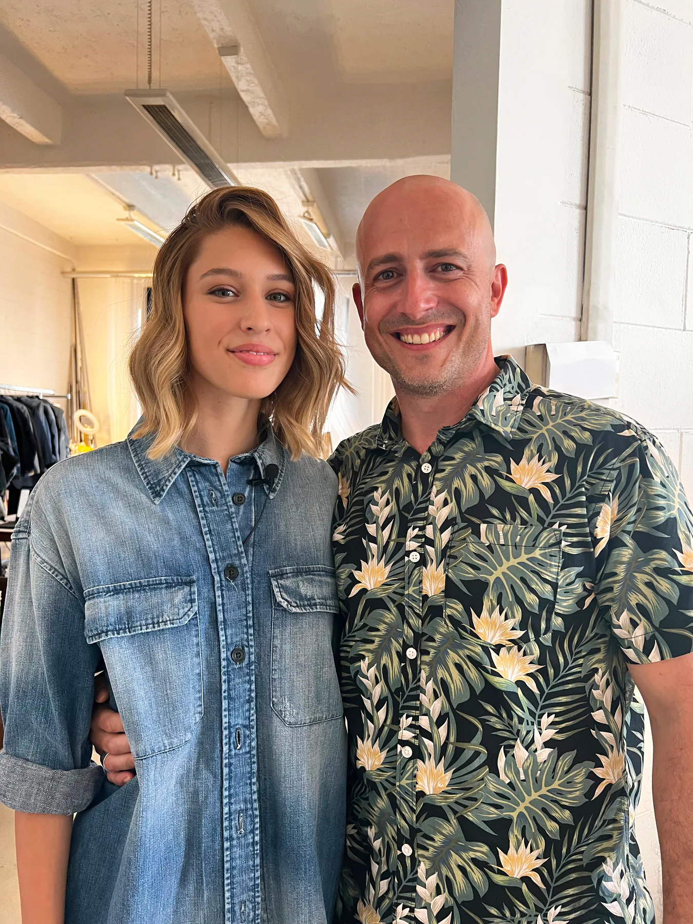 Diego Avellini insieme a una modella dopo un lavoro hair
